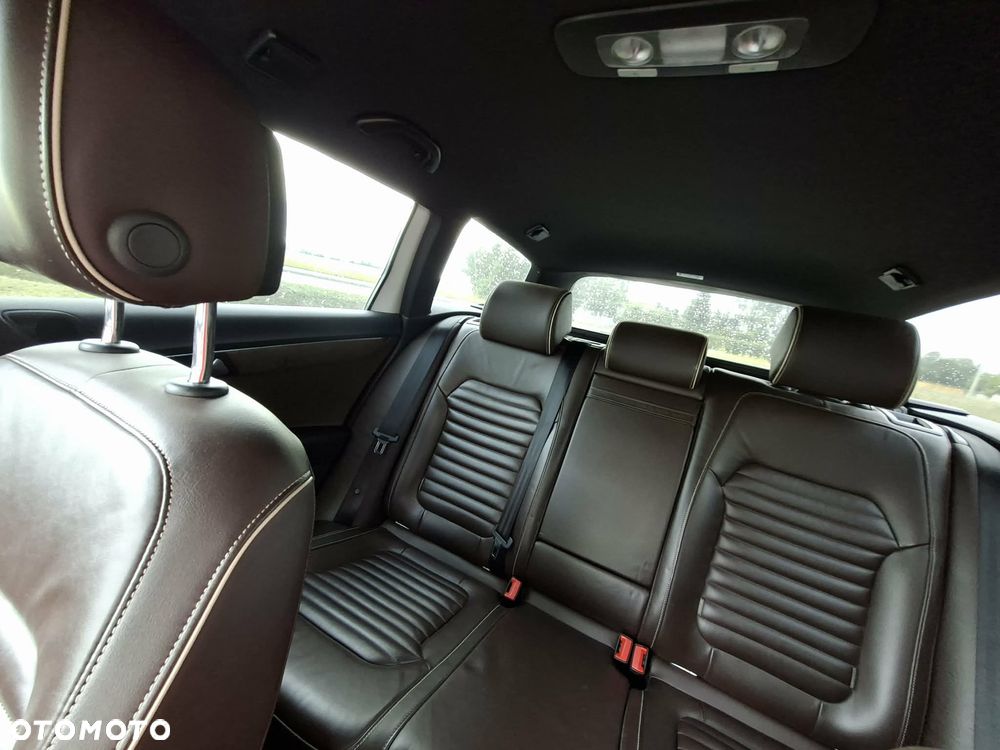 Volkswagen Passat 1.6 TDI BlueMotion Technology Highline - 21