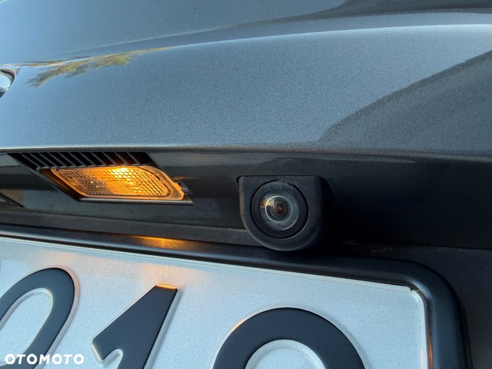 Ford C-MAX 2.0 TDCi Champions Edition - 26