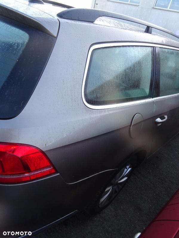 ĆWIARTKA BŁOTNIK TYŁ PRAWY VW PASSAT B7 kombi - 1