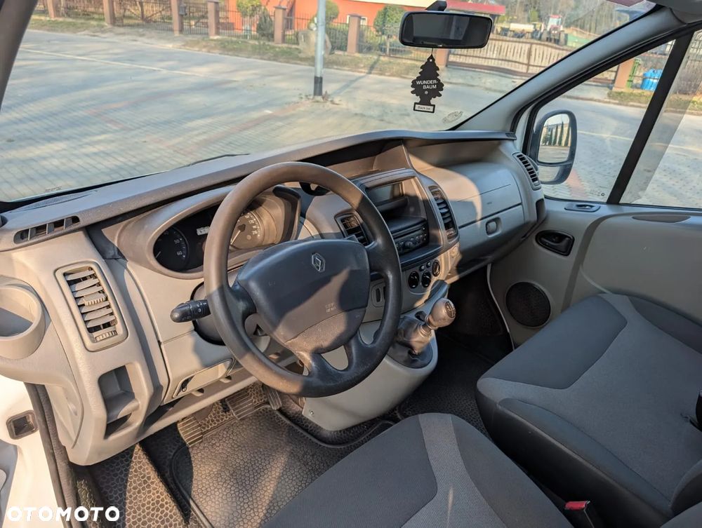 Renault Trafic 2.0 dCi 115 L2H1 - 9