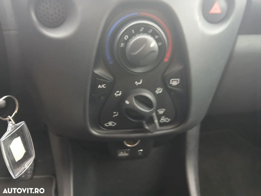 Toyota Aygo 1.0 VVY-I 5 usi X - 7