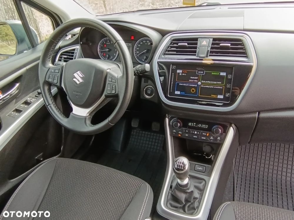 Suzuki SX4 S-Cross 1.4 T Premium - 6