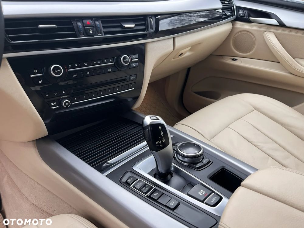 BMW X5 xDrive25d - 16
