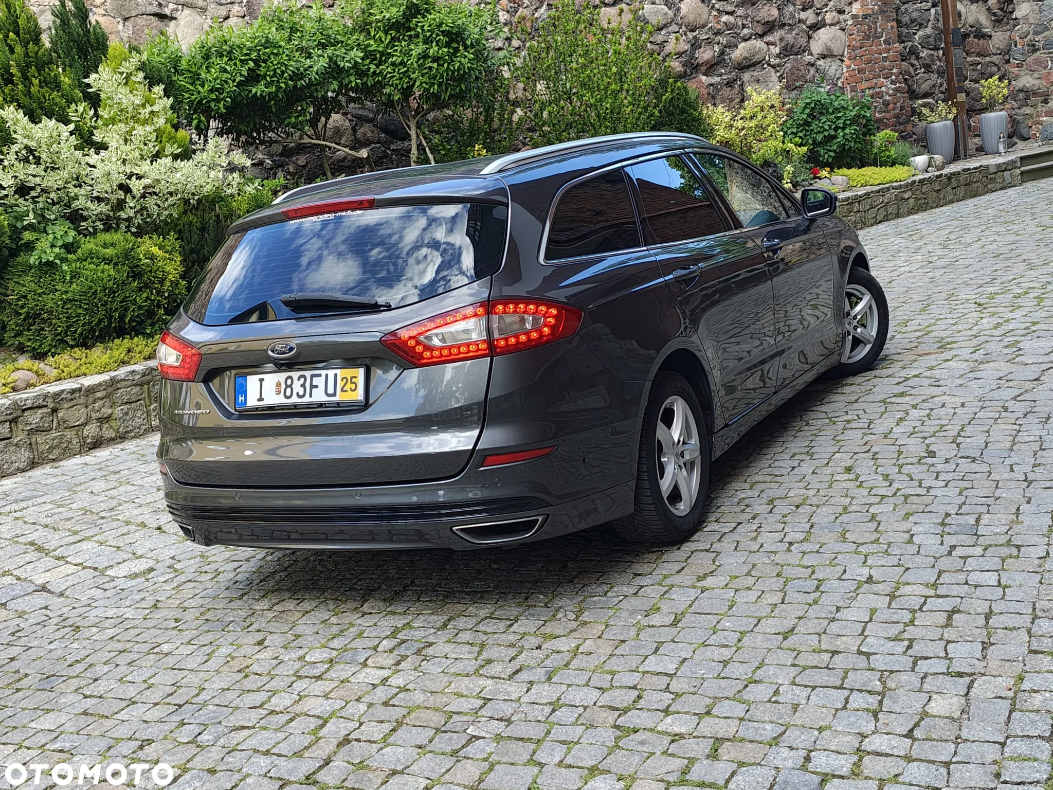 Ford Mondeo - 38