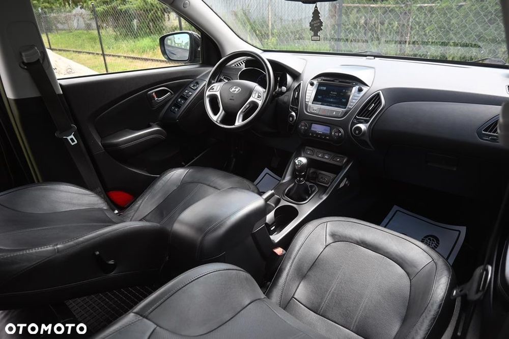 Hyundai ix35 1.6 2WD Fifa World Cup Edition - 38