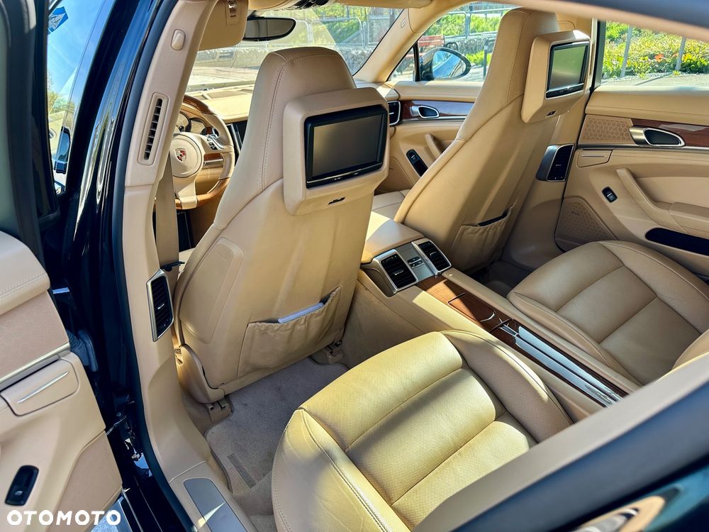 Porsche Panamera S PDK - 11