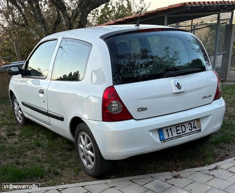 Renault Clio - 2