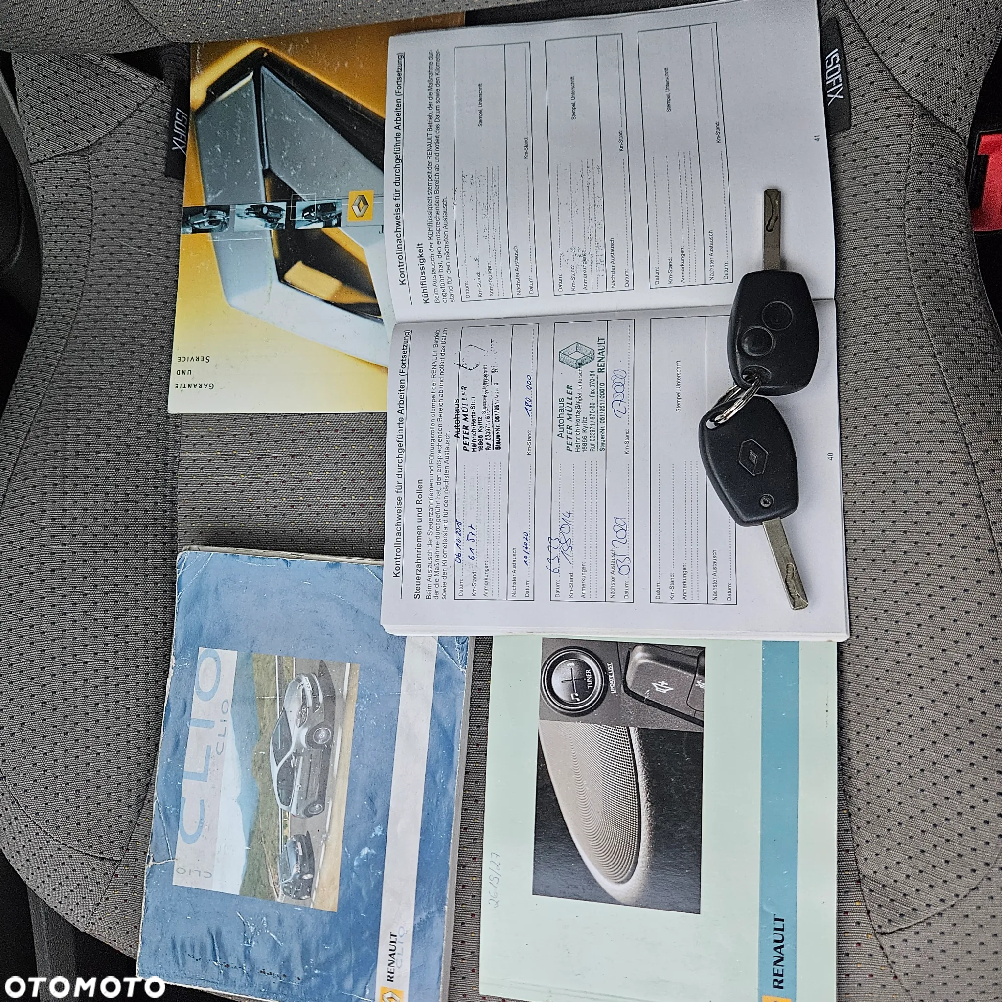 Renault Clio - 17