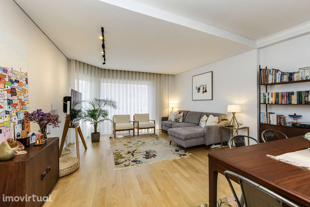 T3 com Garagem em Carnide – Conforto e Localização Privilegiada em Lis - Grande imagem: 2/27