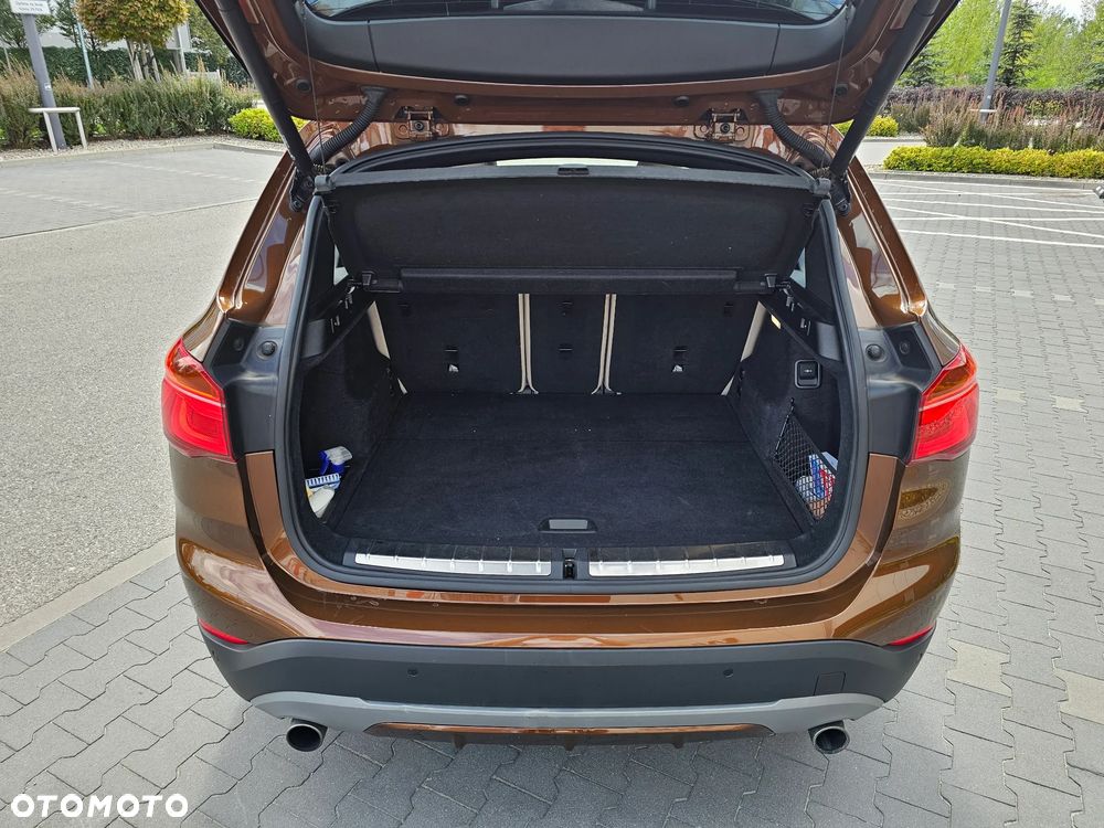 BMW X1 xDrive25i Sport Line - 13