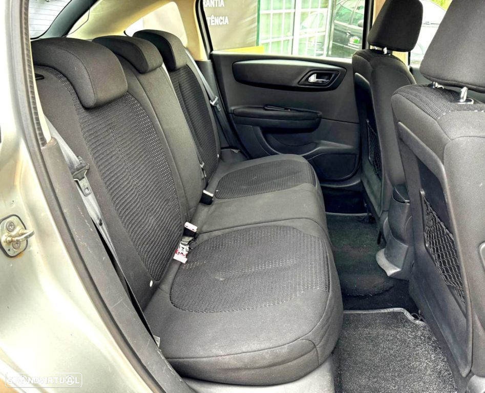 Citroën C4 1.6 HDi SX - 14