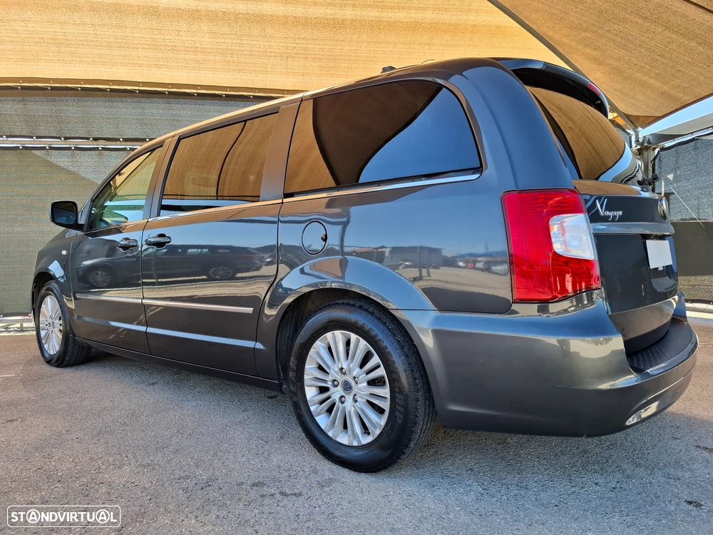 Lancia Voyager 2.8 CRD Gold - 12