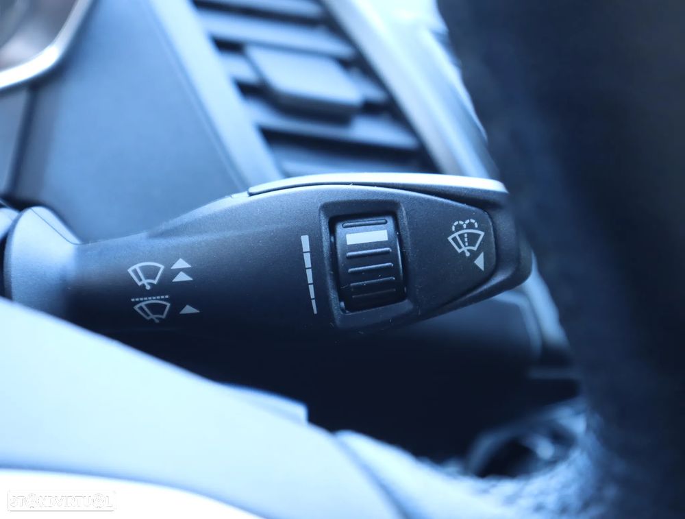 Ford Fiesta 1.0 Ti-VCT Trend - 33