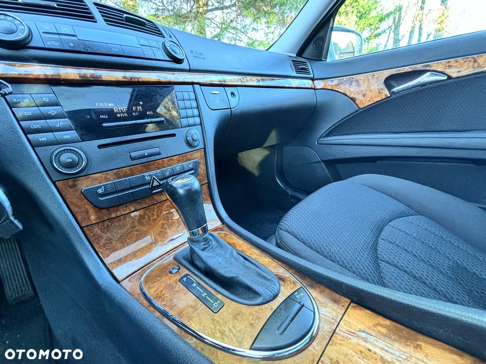 Mercedes-Benz Klasa E 320 CDI Elegance - 13
