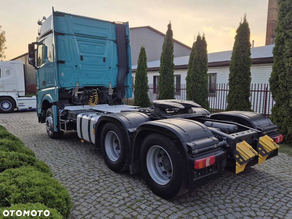 Mercedes-Benz AROCS - 4