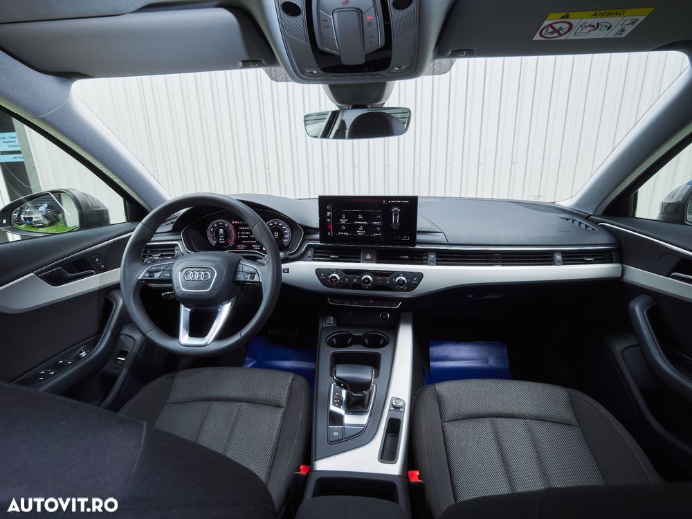 AUDI A4 2022 — imagine 7