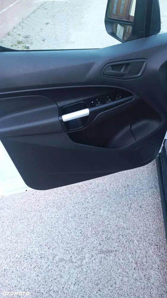 Ford Transit Connect - 24