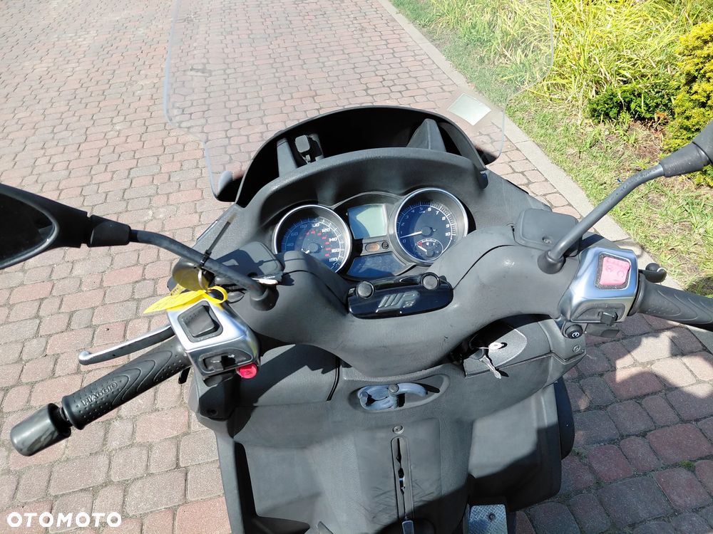 Piaggio MP-3 - 19