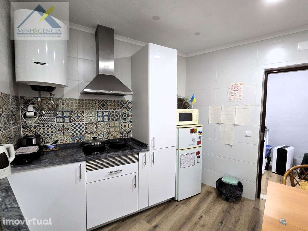 Prédio com 3 apartamentos remodelados em Setúbal - Grande imagem: 2/36
