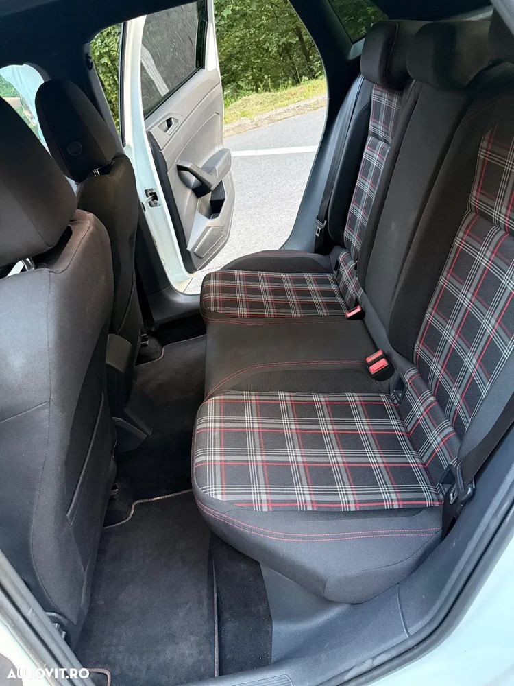 Volkswagen Polo 2.0 TSI DSG GTI - 5