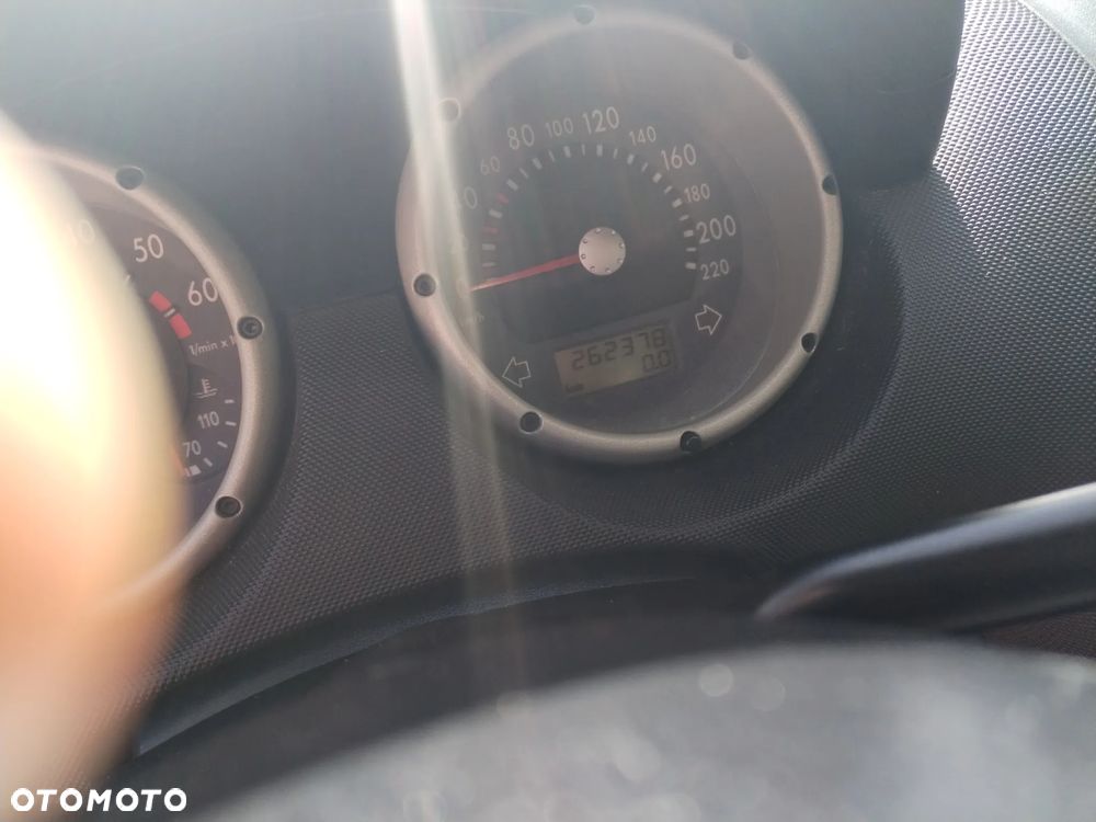 Volkswagen Polo - 8