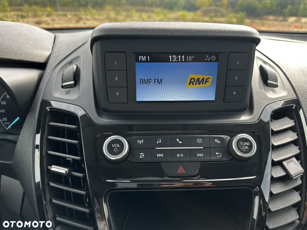 Ford Tourneo Connect Grand - 29