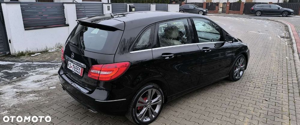 Mercedes-Benz Klasa B 220 d 4Matic 7G-DCT AMG Line - 11