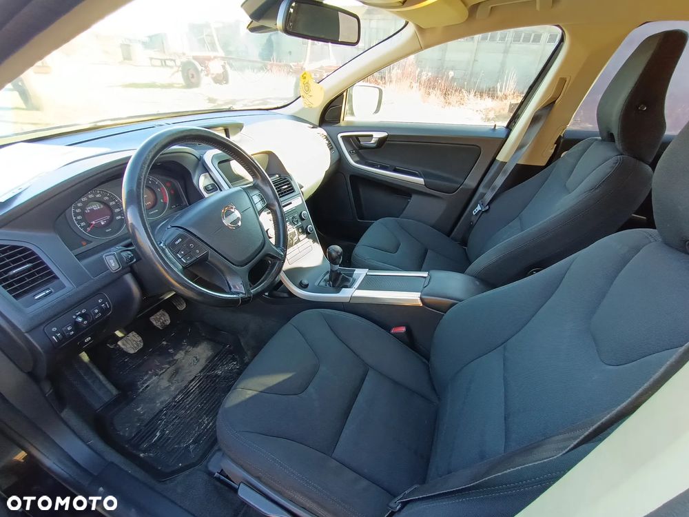 Volvo XC 60 2.4D DRIVe - 6