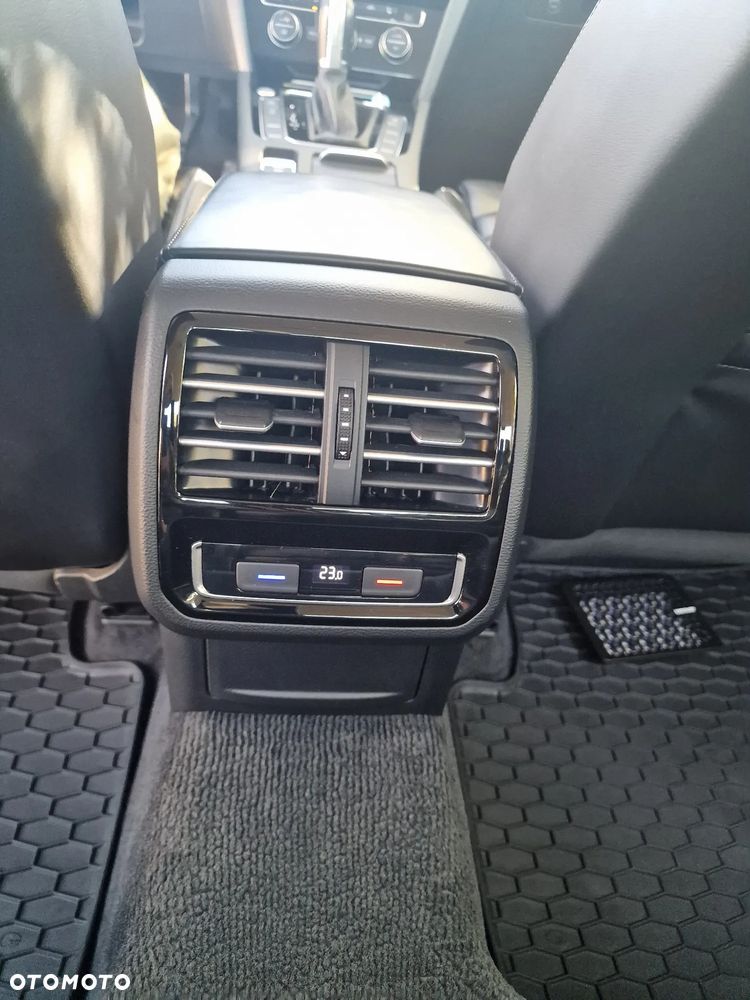 Volkswagen Passat 2.0 TDI BMT Highline DSG - 26