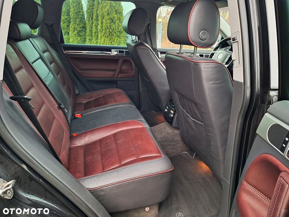 Volkswagen Touareg 4.2 V8 Automatik Individual - 30