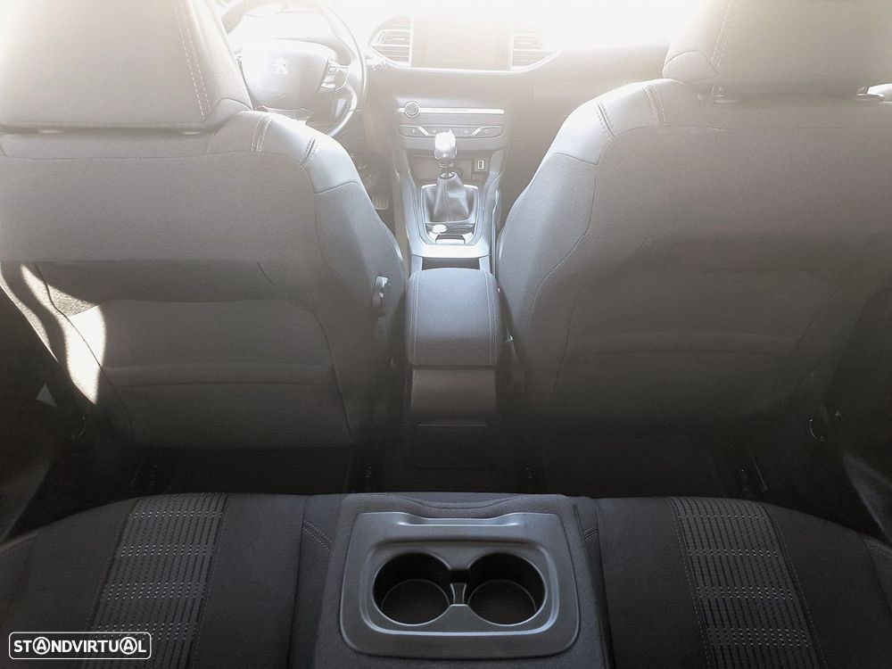 Peugeot 308 1.6 BlueHDi Allure J17 - 46