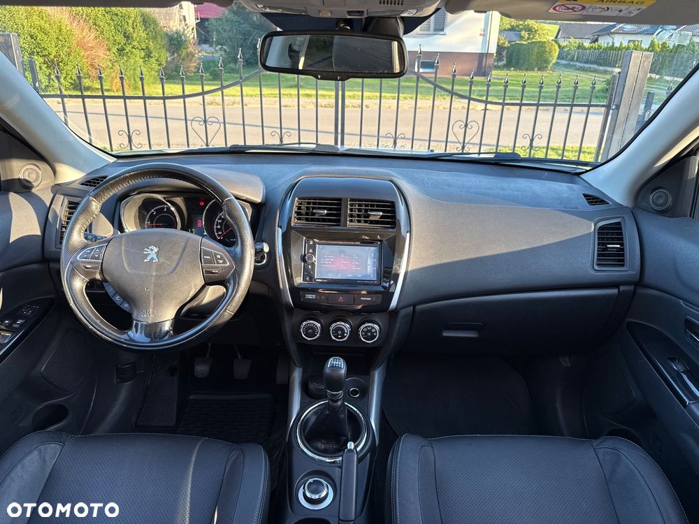 Peugeot 4008 - 8