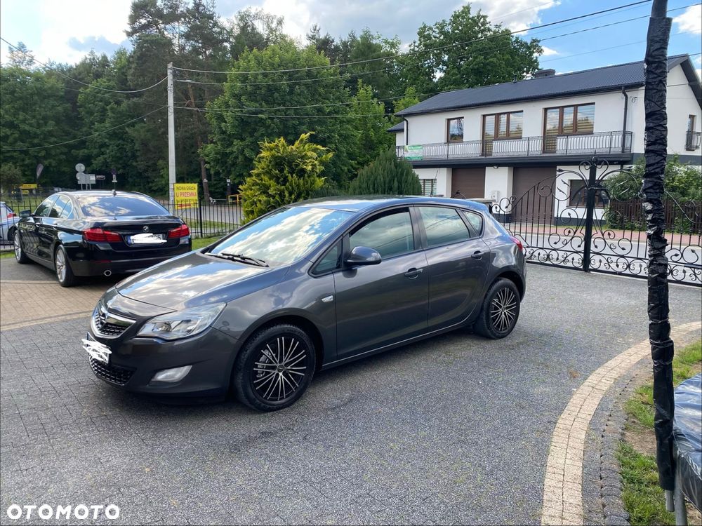 Opel Astra 1.4 Cosmo - 2