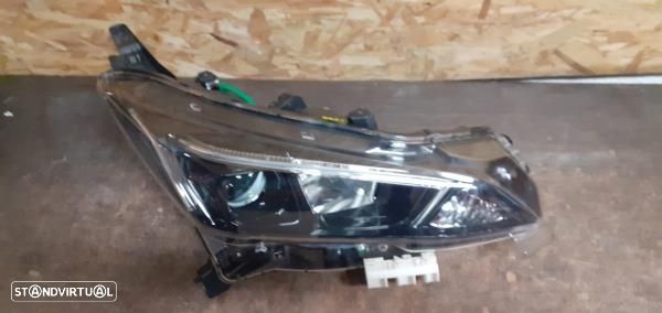 Ótica Dto Nissan Leaf (Ze1_) - 4