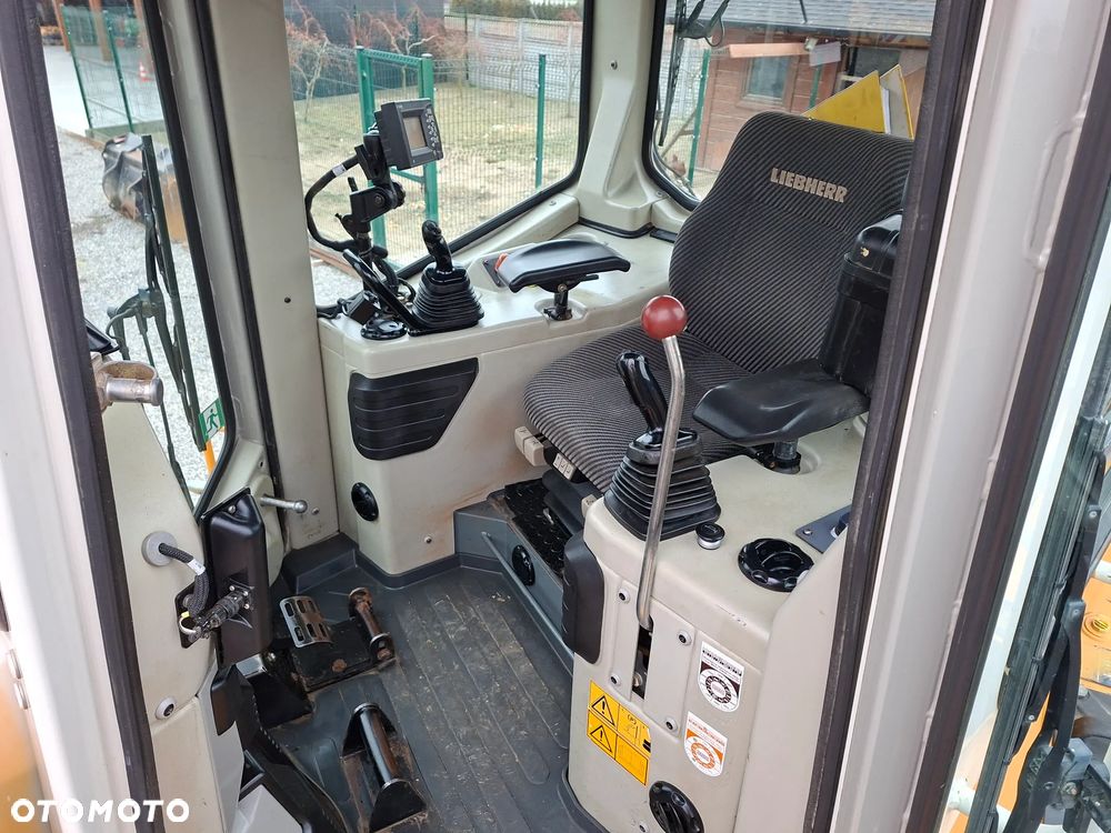 Liebherr PR 724 XL Niwelacja 3D TRIMBLE - 2