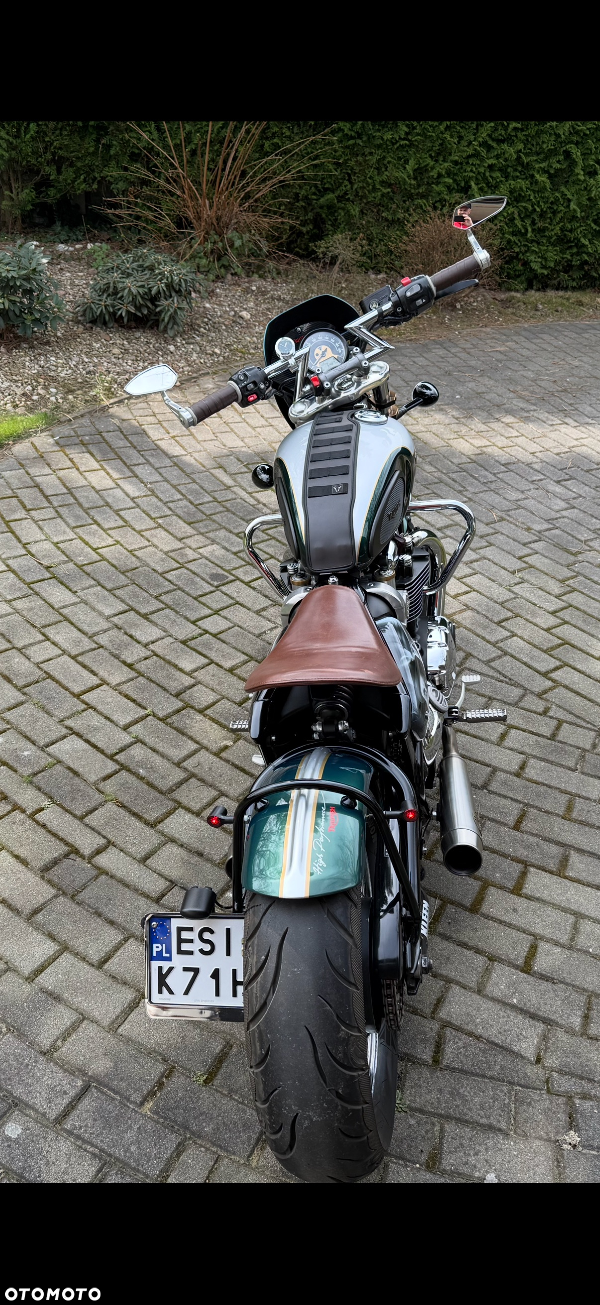 Triumph Bonneville Bobber - 21