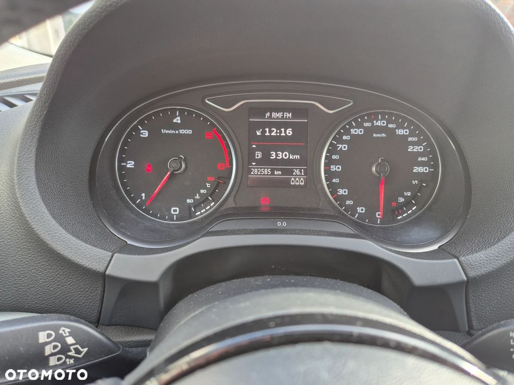 Audi A3 Sportback 1.6 TDI DPF Attraction - 7