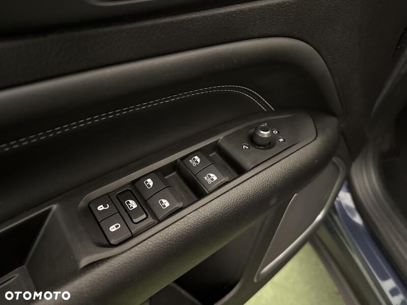 Jeep Compass - 12