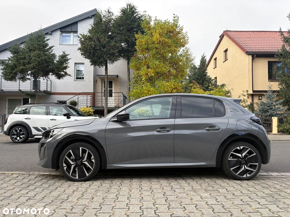 Peugeot 208 - 4
