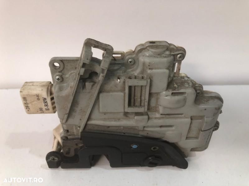 Broasca usa dreapta spate 8k0839016 Audi Q5 8R [2008 - 2012] - 4