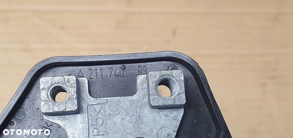 Zamek klapy bagażnika klamka mikrostyk Mercedes E-Klasa W211 A2117400093 - 10