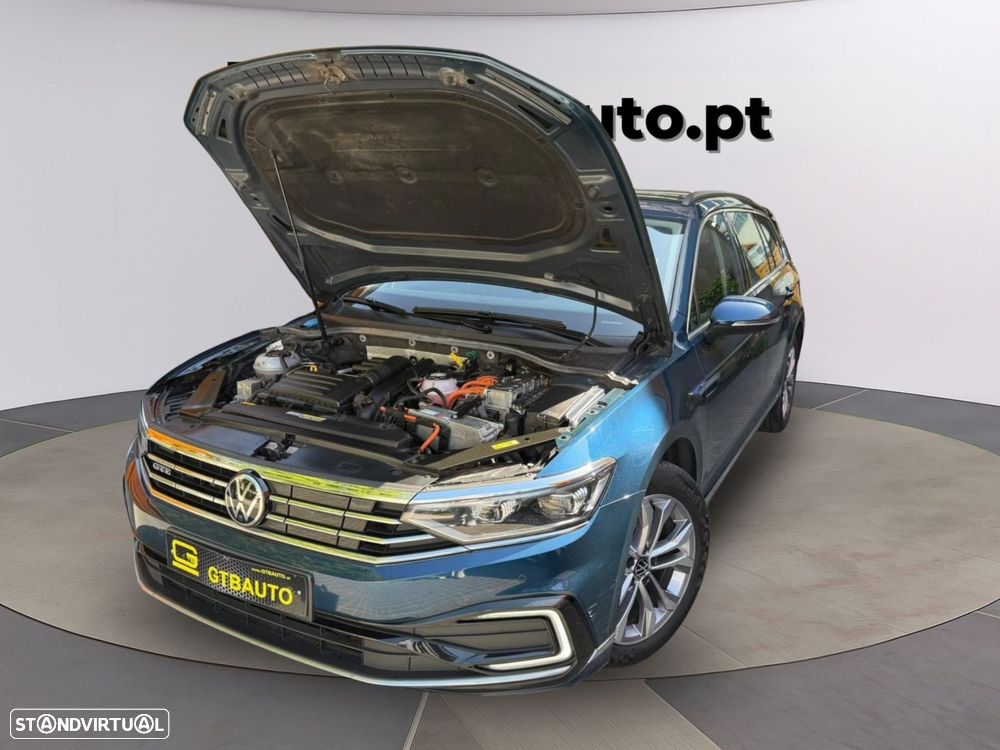 VW Passat - 45