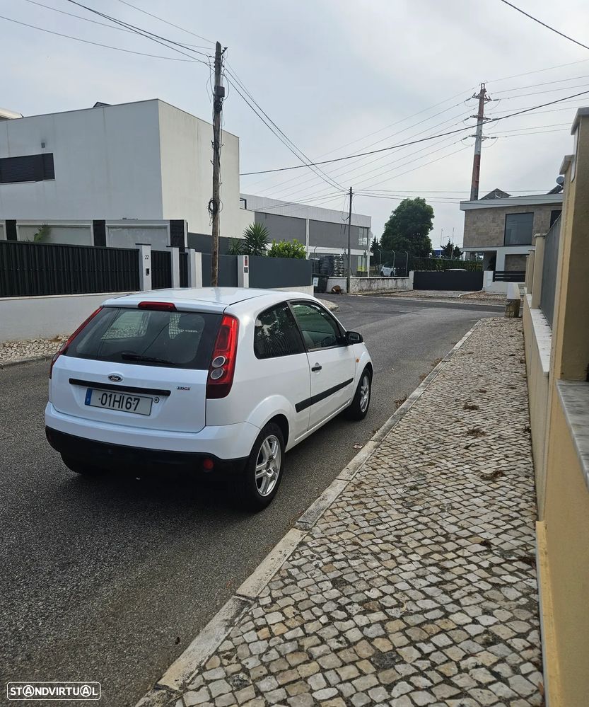 Ford Fiesta 1.4 TDCI - 4