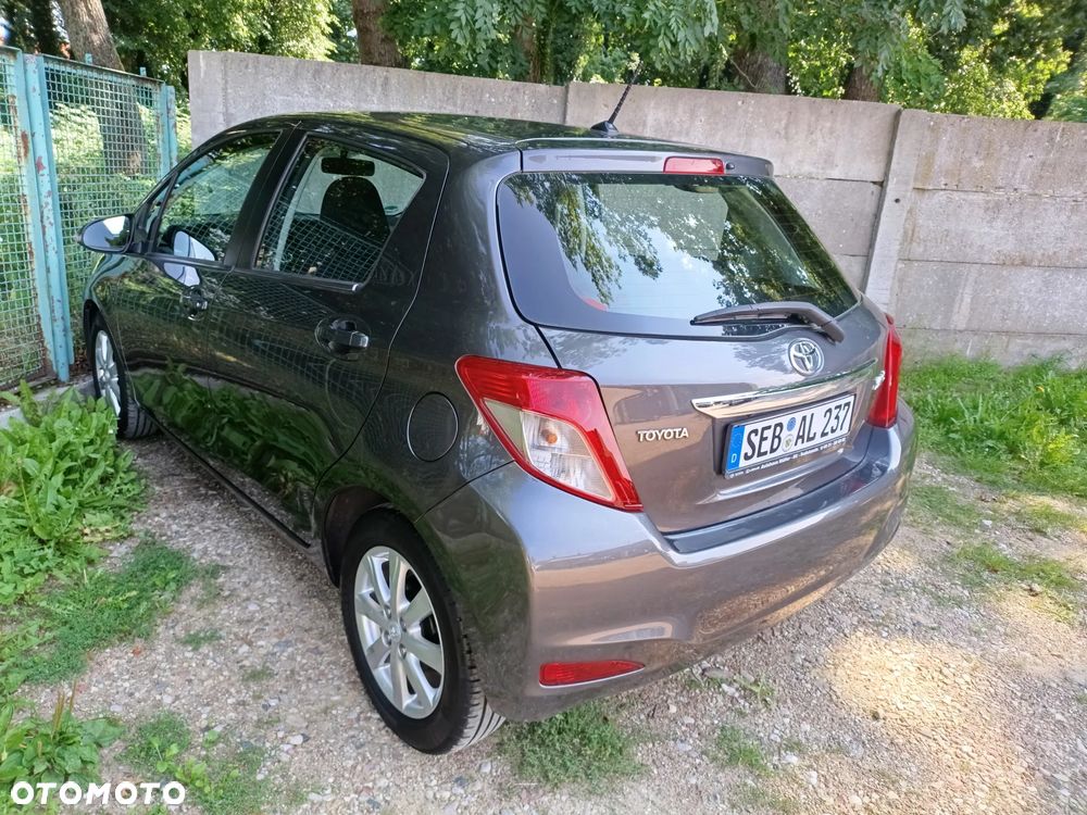Toyota Yaris 1.33 VVT-i Cool - 12
