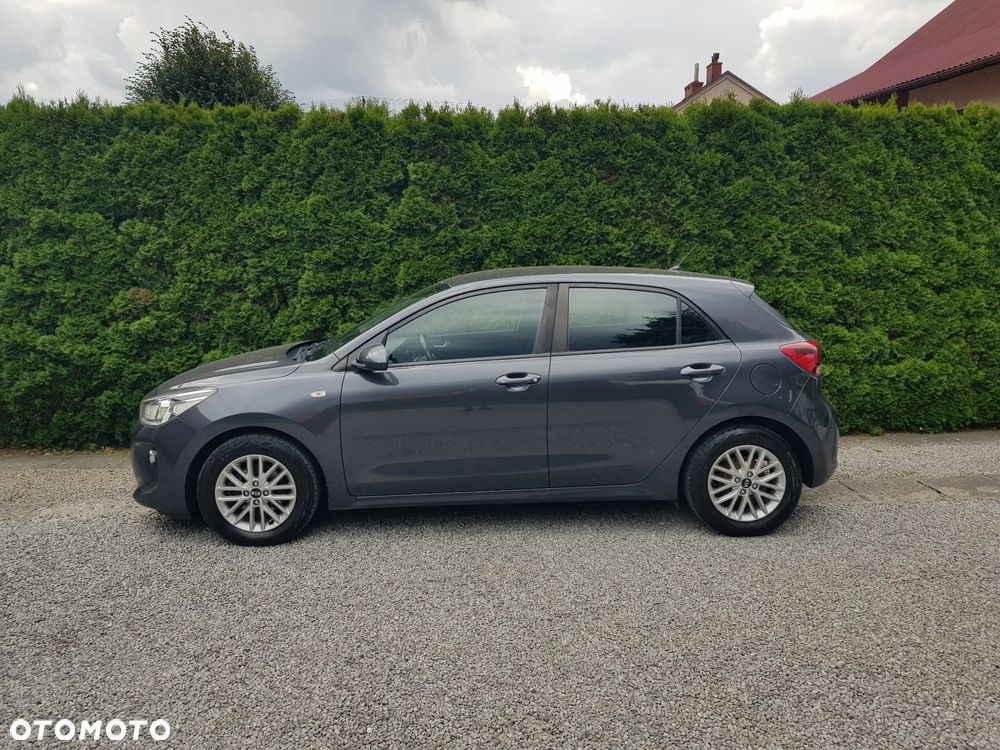 Kia Rio - 12