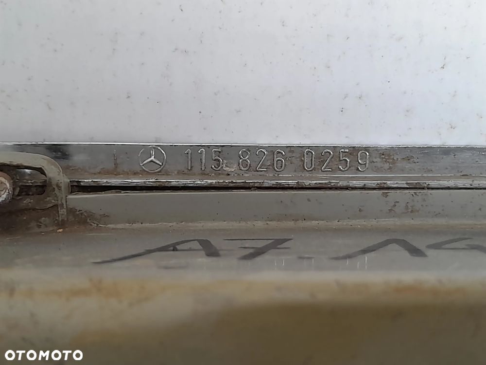 Lampa prawy tył Mercedes W114 W115 Mercedes-Benz K33360 - 5
