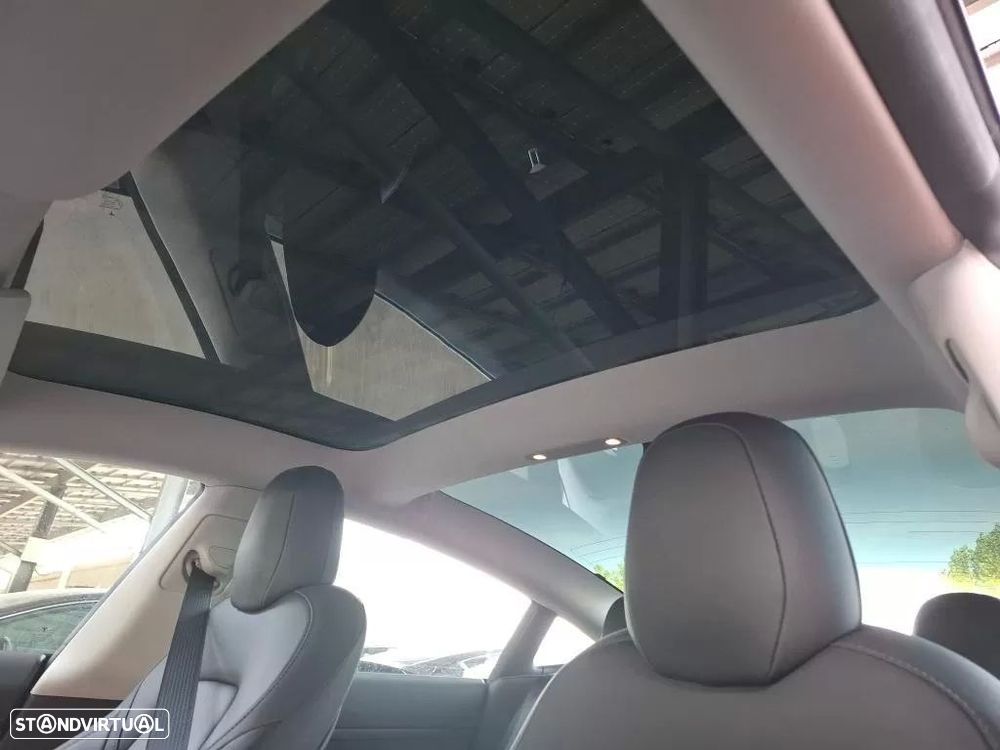 Tesla Model 3 Long Range Tração Traseira - 5