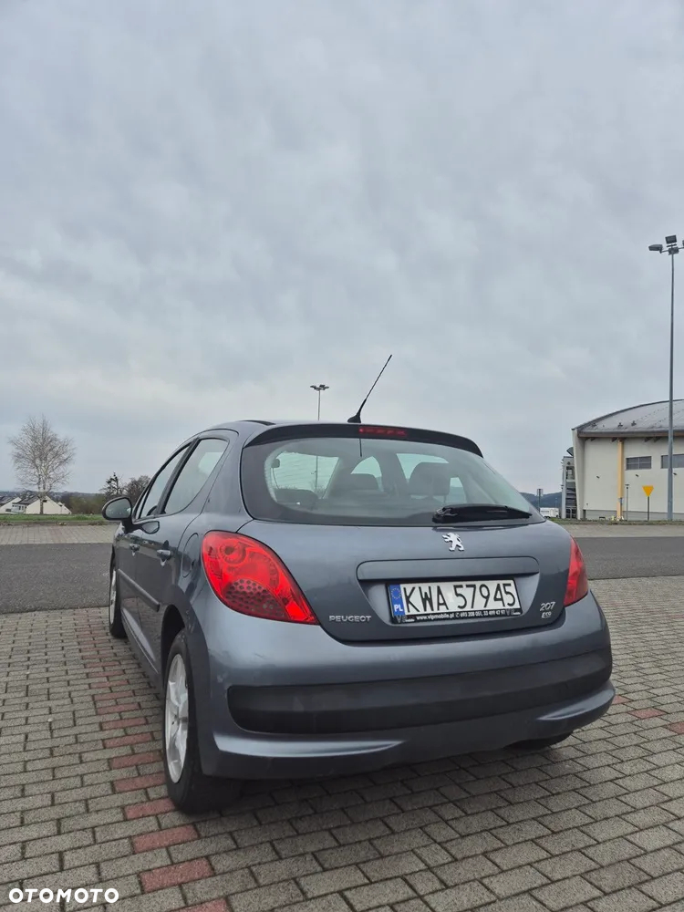 Peugeot 207 - 4