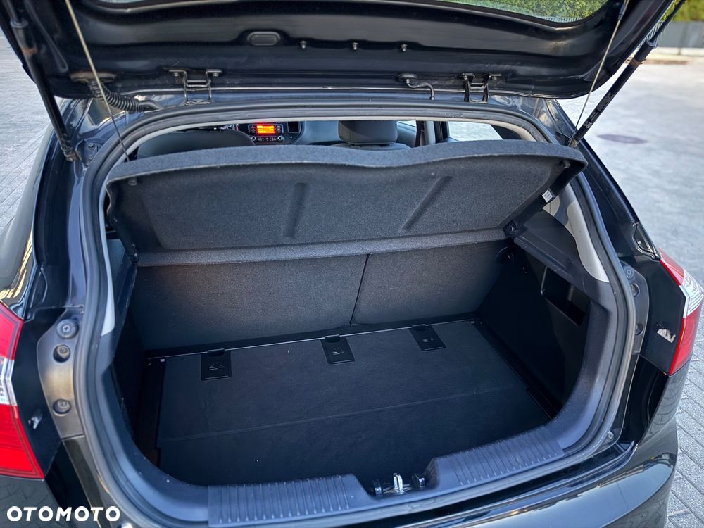Kia Rio - 17