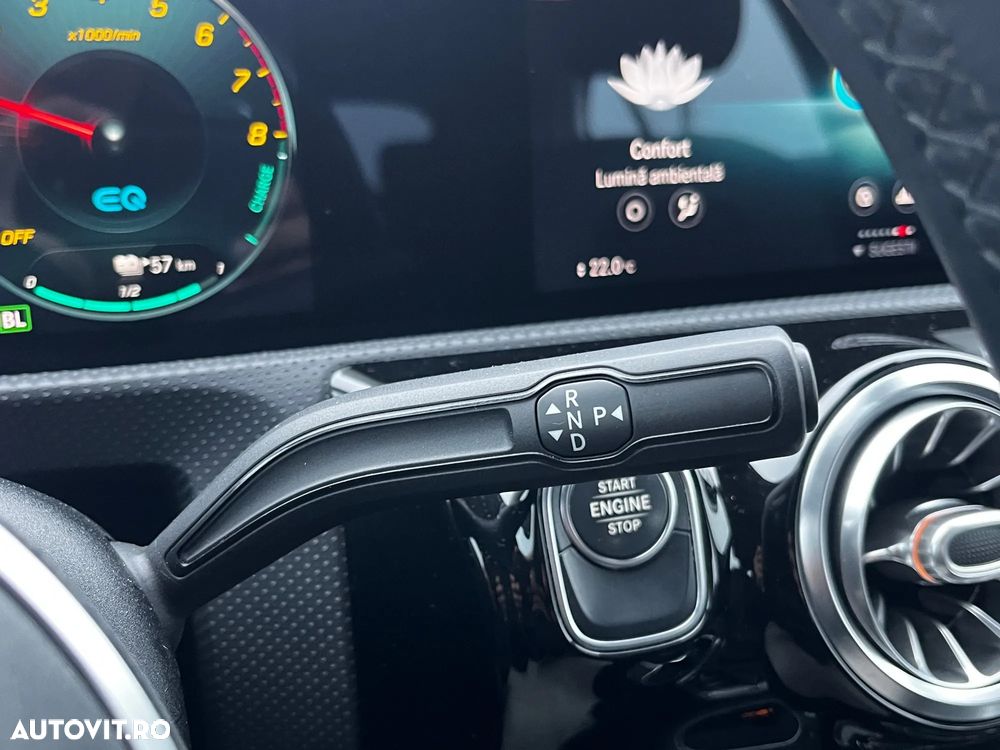 Mercedes-Benz A 250 e 8G-DCT - 17